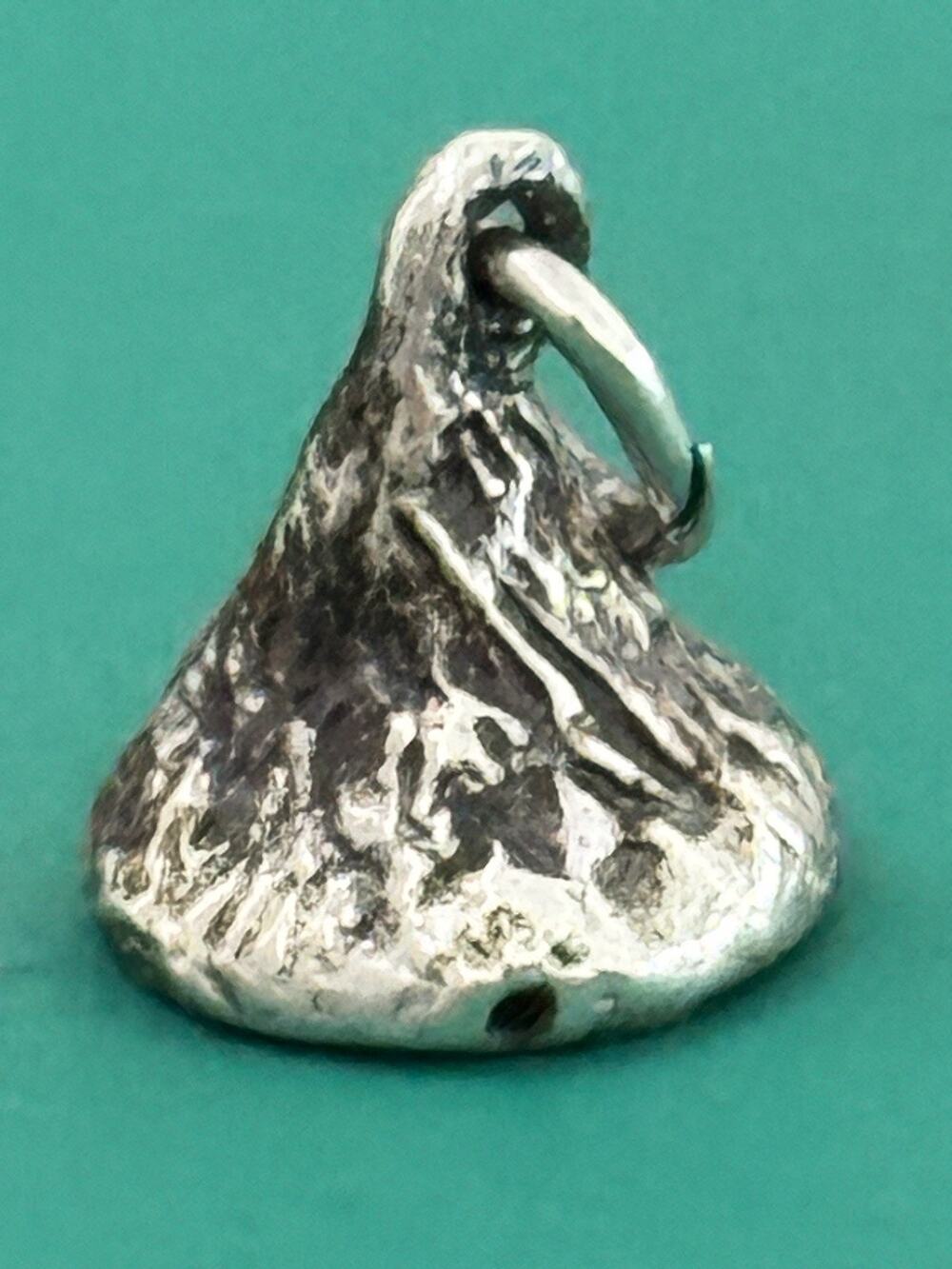 Vintage J & C Ferrara JCF Licensed Hershey’s Kiss Sterling Silver Charm 925 3.3g